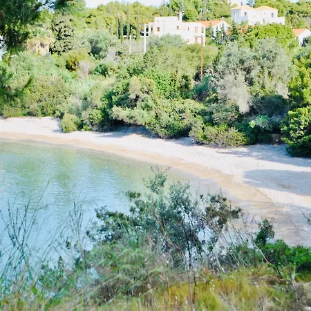 Thalassa Lutrá Kunupéli